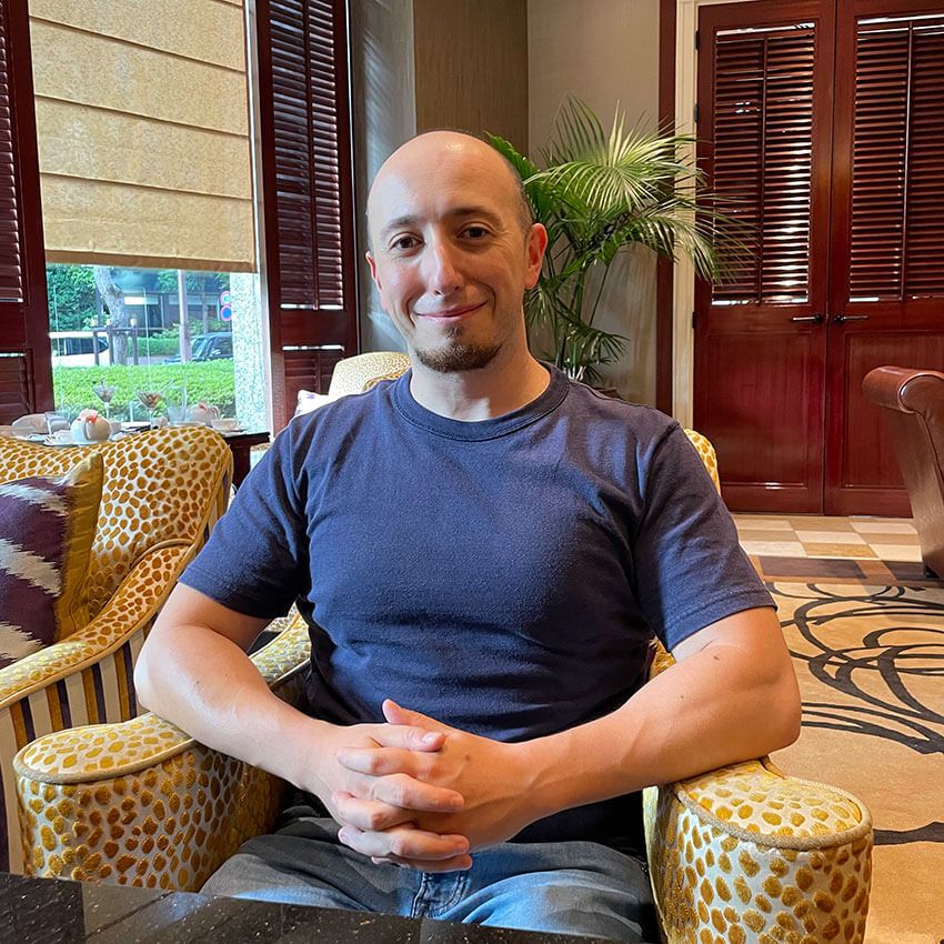 マッシミリアーノ・スガイ●1983年生まれ、日本食が大好きなイタリア人フードライター。 KADOKAWAよりフードエッセイ『イタリア人マッシがぶっとんだ、日本の神グルメ』を出版。日伊文化の違いの面白さ、日本食の魅力、食の美味しいアレンジなどをイタリア人の目線で発信中。