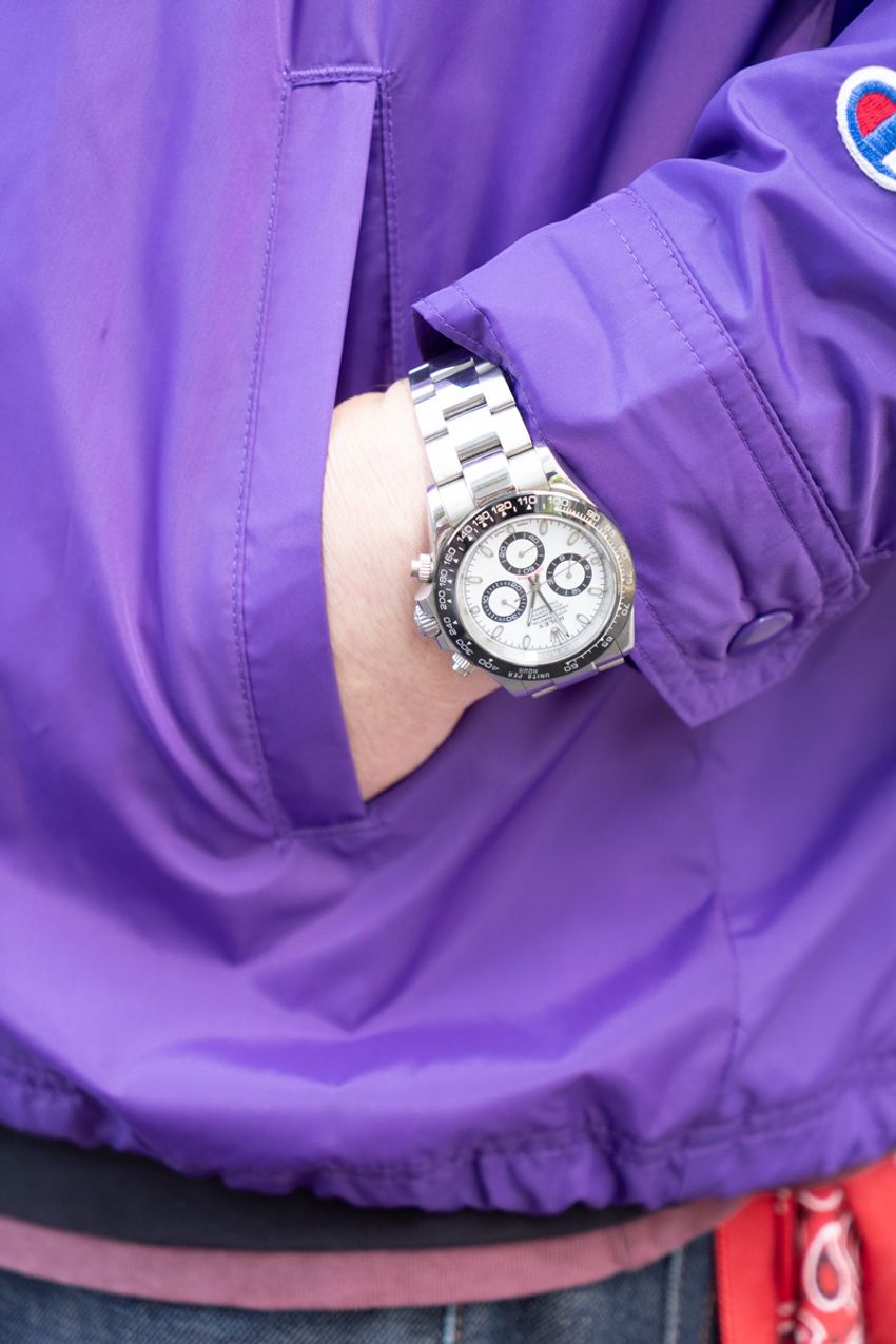 アクセ感覚の“バンダナ術”。カジュアルコーデをさらりと昇華した、街角3人のスナップ集 - 4枚目の画像