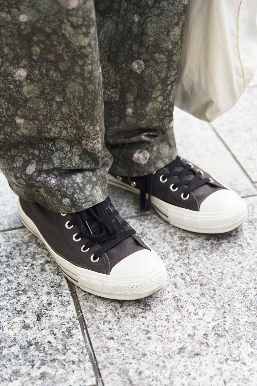 玄人好みの「ルメール」を街角から発掘！ パパラッチ班の目を惹いた、3人のコーデを拝見 - 10枚目の画像