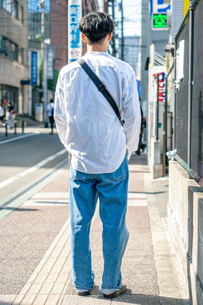 爽やかなライトブルーのデニムコーデ3選。人気ブランド＆着こなしポイントをスナップで - 6枚目の画像