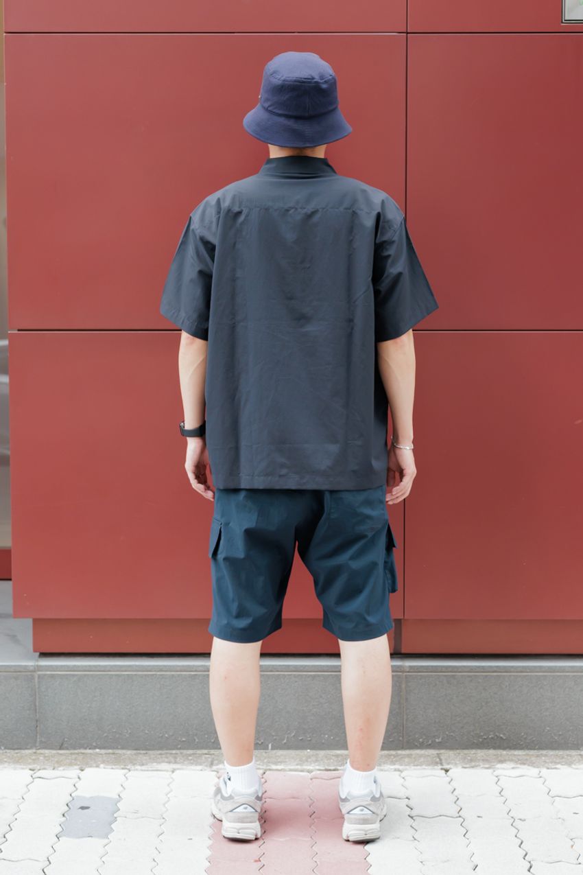 シンプルだけど洒落てる「シャツ×ショーツ」コーデ！装いのヒントを3人のスナップで解説 - 3枚目の画像