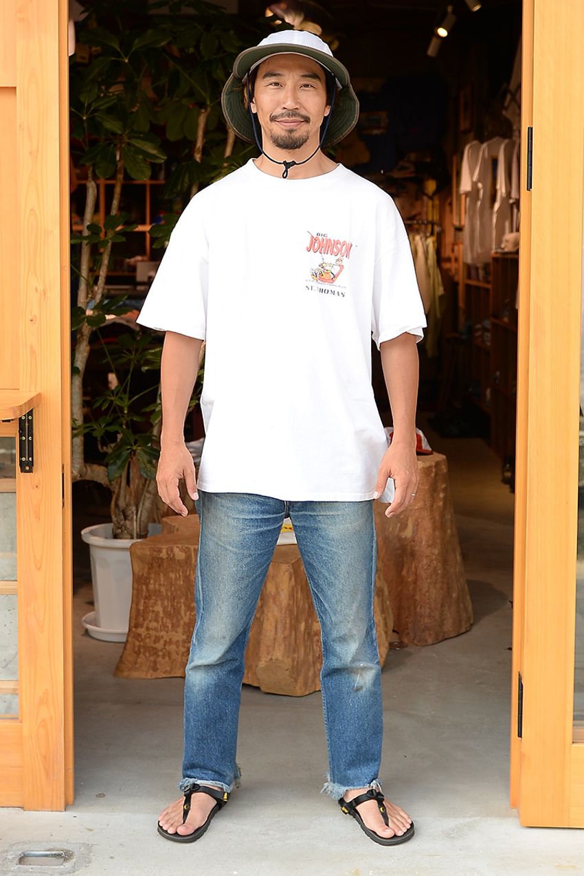 「Tシャツ×パンツ」のワンツーコーデでもこんなに洒落られる！3人のスナップを厳選 - 6枚目の画像