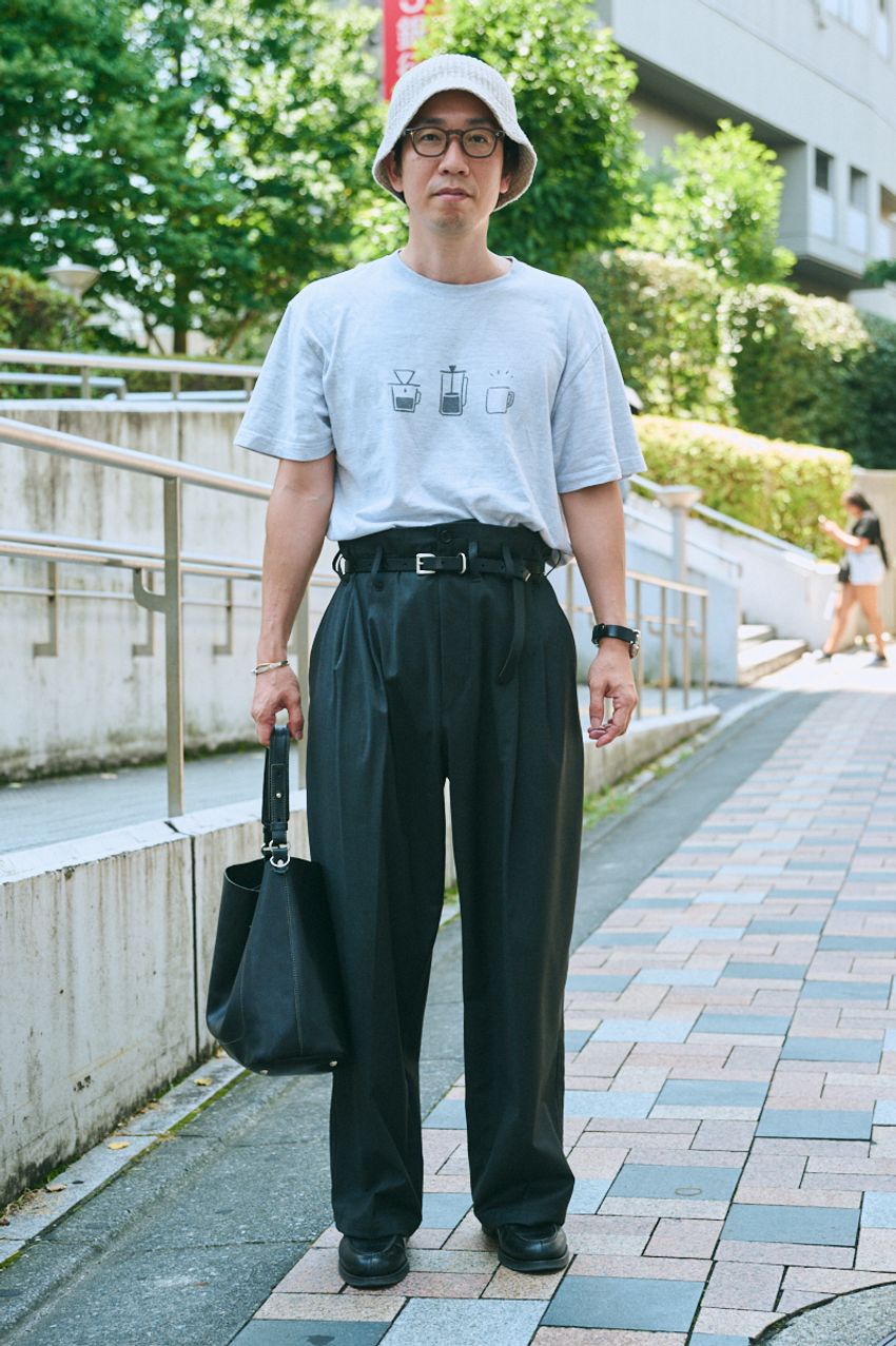 Tシャツ×ワイドパンツの“ゆるずる”コーデはこう着こなす！ 街のリアルコーデで正解例を解説 - 8枚目の画像