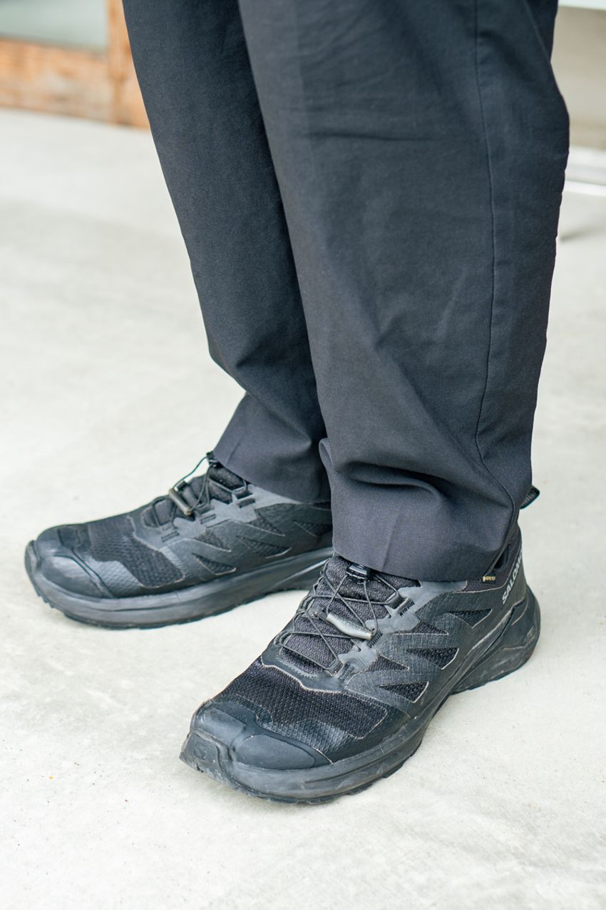 【20〜40代】年代別、黒い服を着こなす“ブラックマジシャン”のコーデを総チェック！ - 5枚目の画像