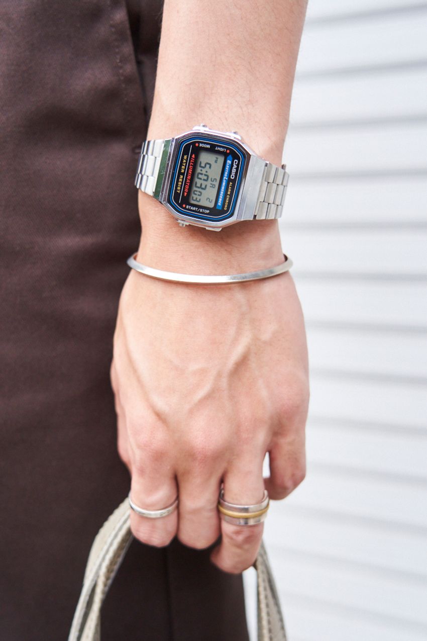 人気のバンドTをさらっと着こなした3名。あえてキレイめに合わせるのが正解だった！ - 10枚目の画像