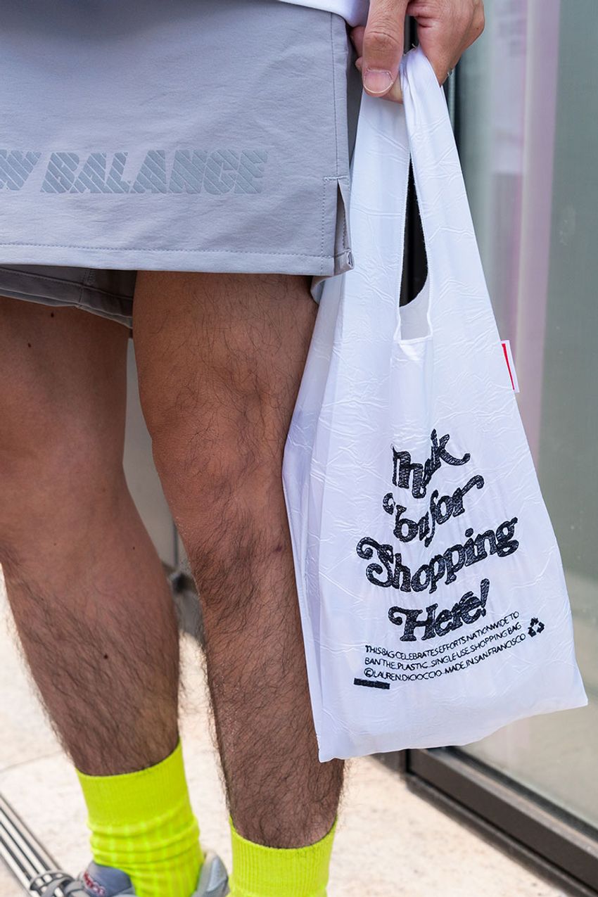 ショーツの日は「コンビニエンスウェア」の靴下で！服はシンプルでも足元にアクセントを - 4枚目の画像