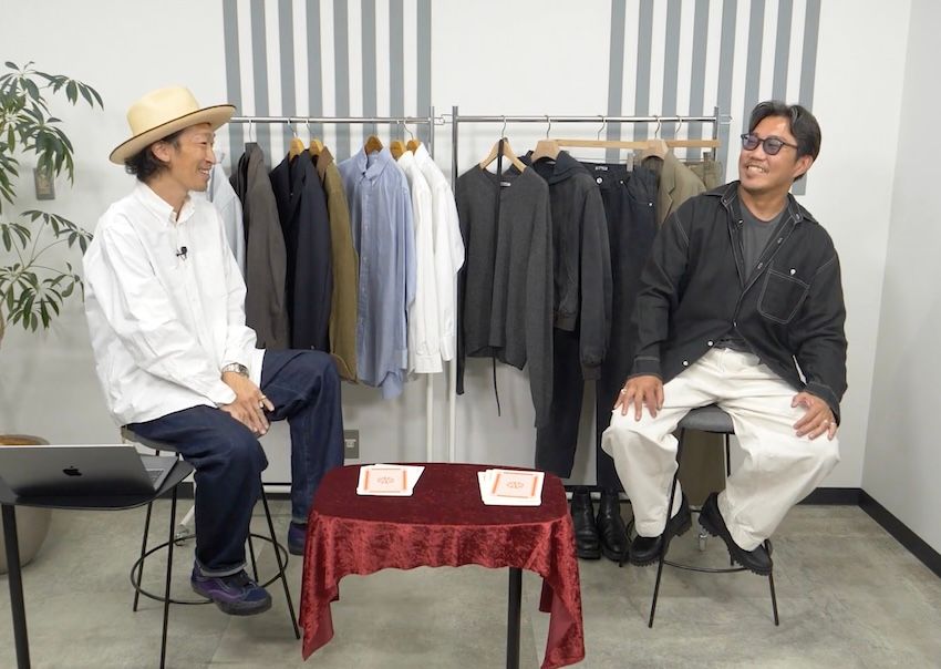 ［左］原 亮太●OCEANS統括編集長。’79年生まれ。落語好きな愛知県出身者。現在は息子とともにバスケに夢中！シャツ／ブルックスブラザーズ、デニム／ジャパンブルージーンズ、シューズ／ヴァンズ［右］菊池陽之介●’79年生まれ。スタイリスト熊谷隆志氏に師事し、2004年に独立。息子とキャンプへ行くことが今の生き甲斐。シャツ／古着（グーチー）、Tシャツ／ジェームスパース、パンツ／スタジオニコルソン、シューズ／ティンバーランド