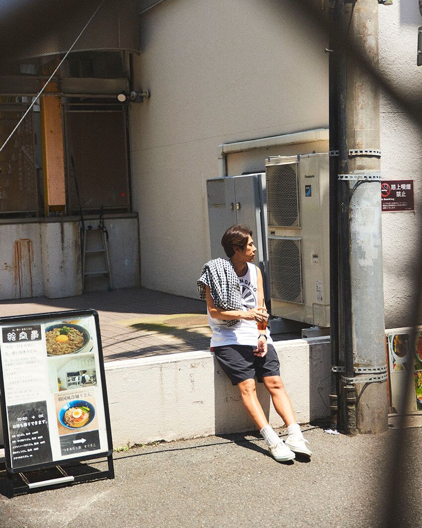 私服のロッチ・コカドさんを原宿でパパラッチ！“自作した服”のクオリティを抜き打ちチェック - 18枚目の画像