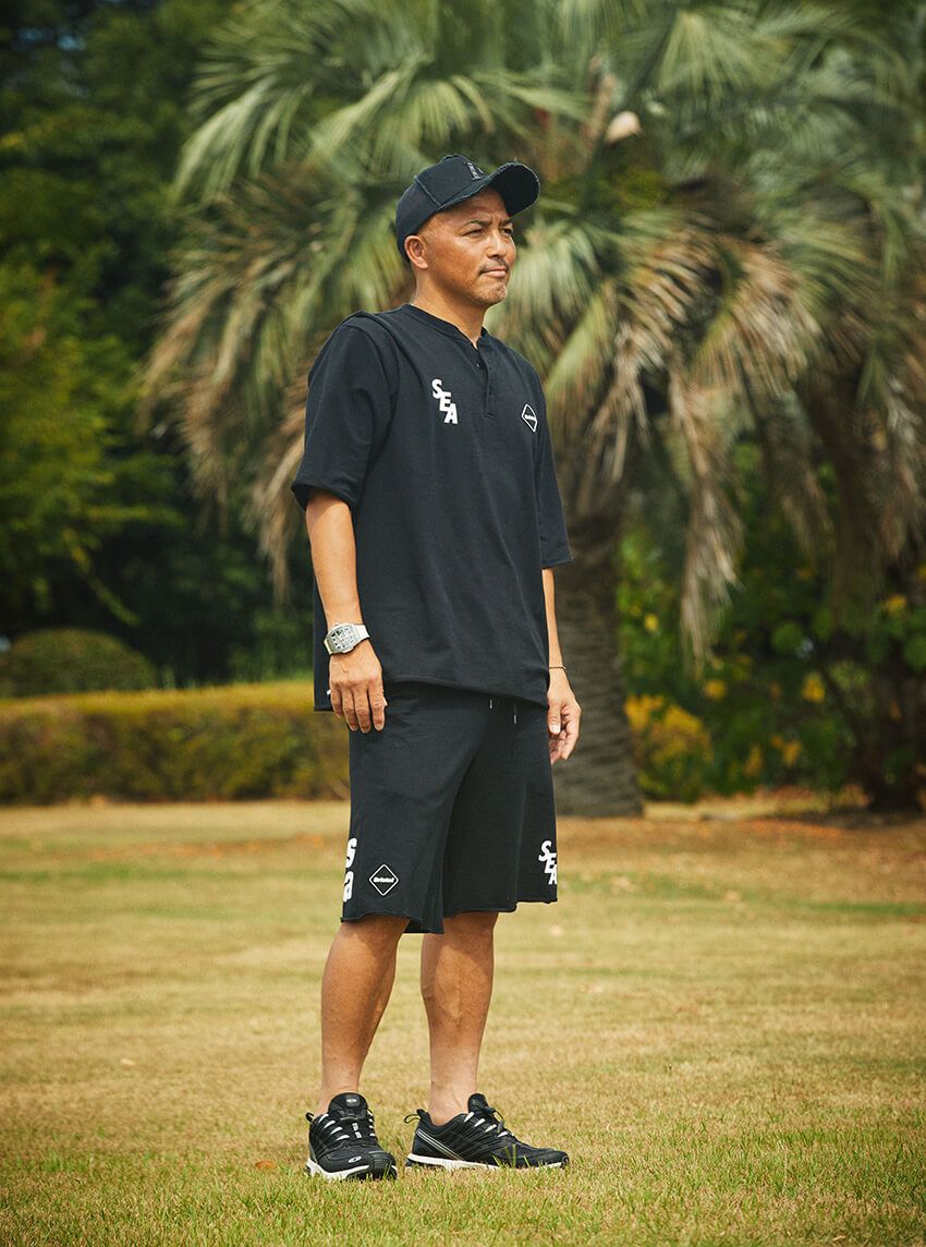 私服姿の小野伸二さんに突撃パパラッチ！愛用時計はウブロ。ソフ＆サロモンでスポーティな装いに - 9枚目の画像