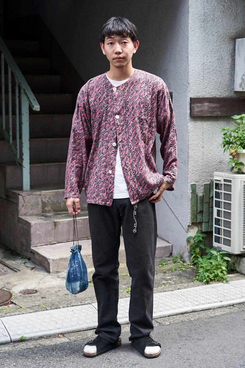 圧倒的安定感の“黒ビルケン“で、足元を引き締めた3人。その好サンプルをスナップで拝見 - 2枚目の画像