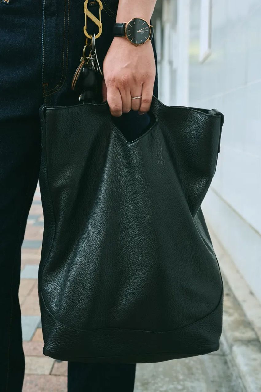 圧倒的安定感の“黒ビルケン“で、足元を引き締めた3人。その好サンプルをスナップで拝見 - 9枚目の画像