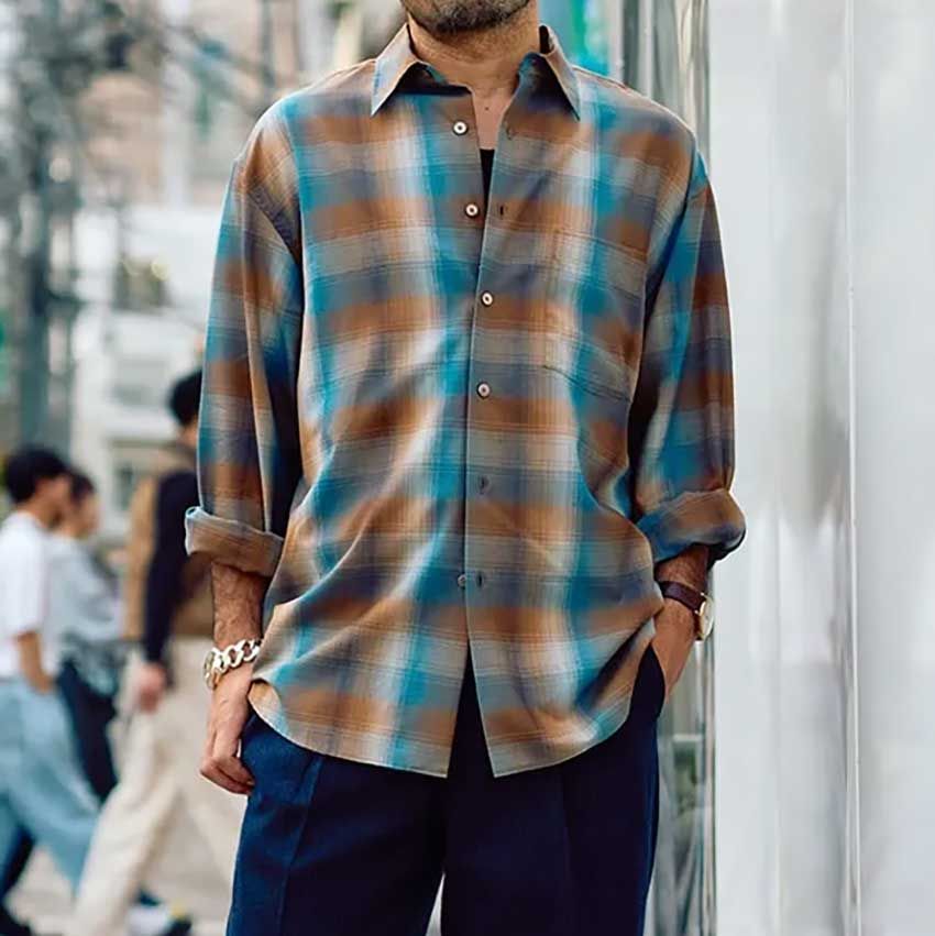 秋に“旬”を演出する「チェック柄」。シャツだけじゃない、洒落者たちの取り入れ方3選！ - 1枚目の画像