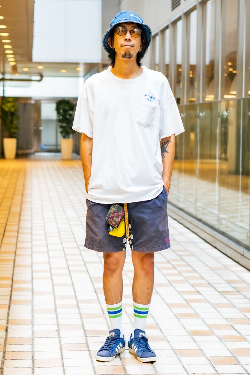 Tシャツ＝クラブサケノミタイ