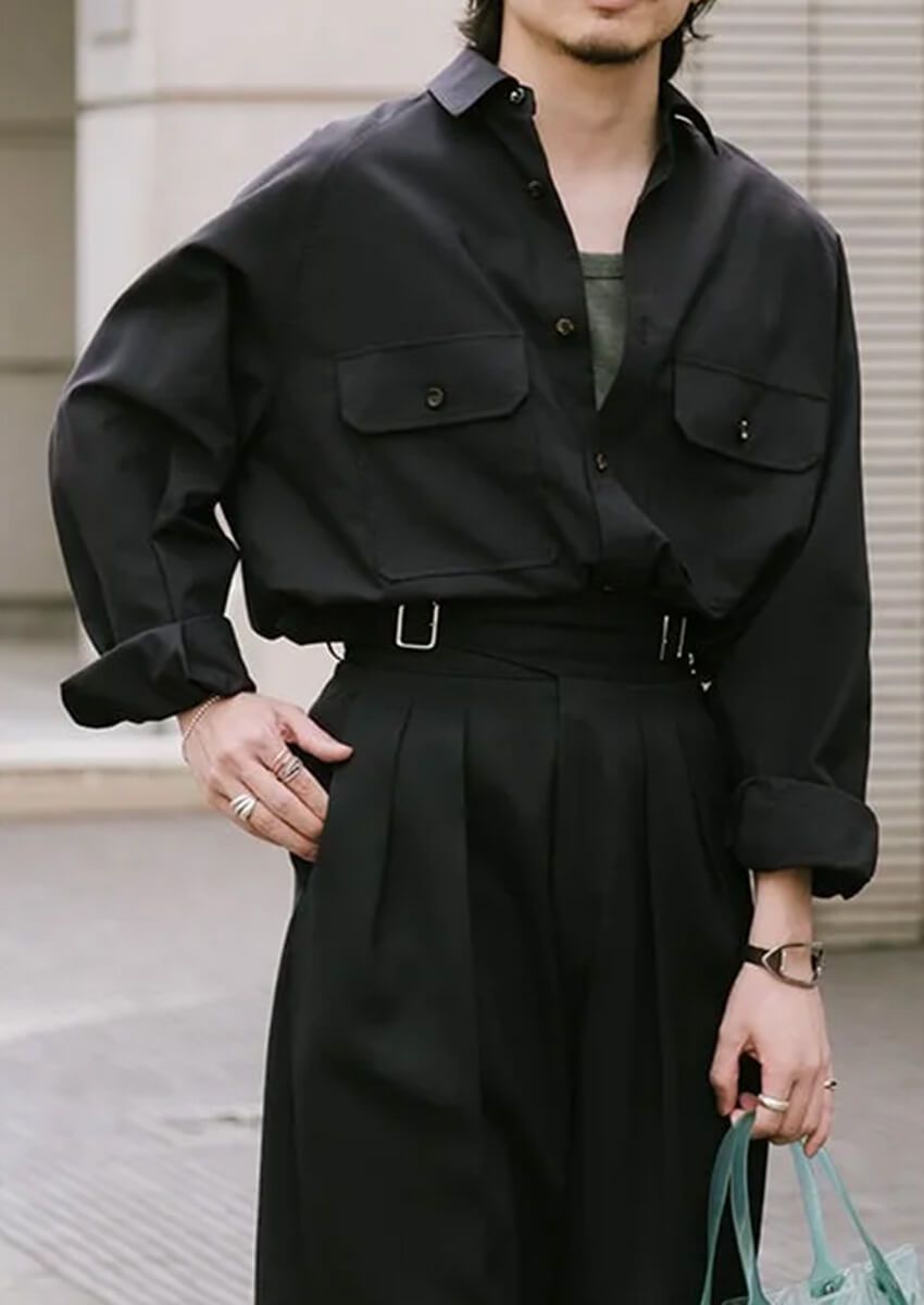 秋の装いは黒シャツから。羽織りにタックインetc.シックに見せた3名をパパラッチ！ - 1枚目の画像