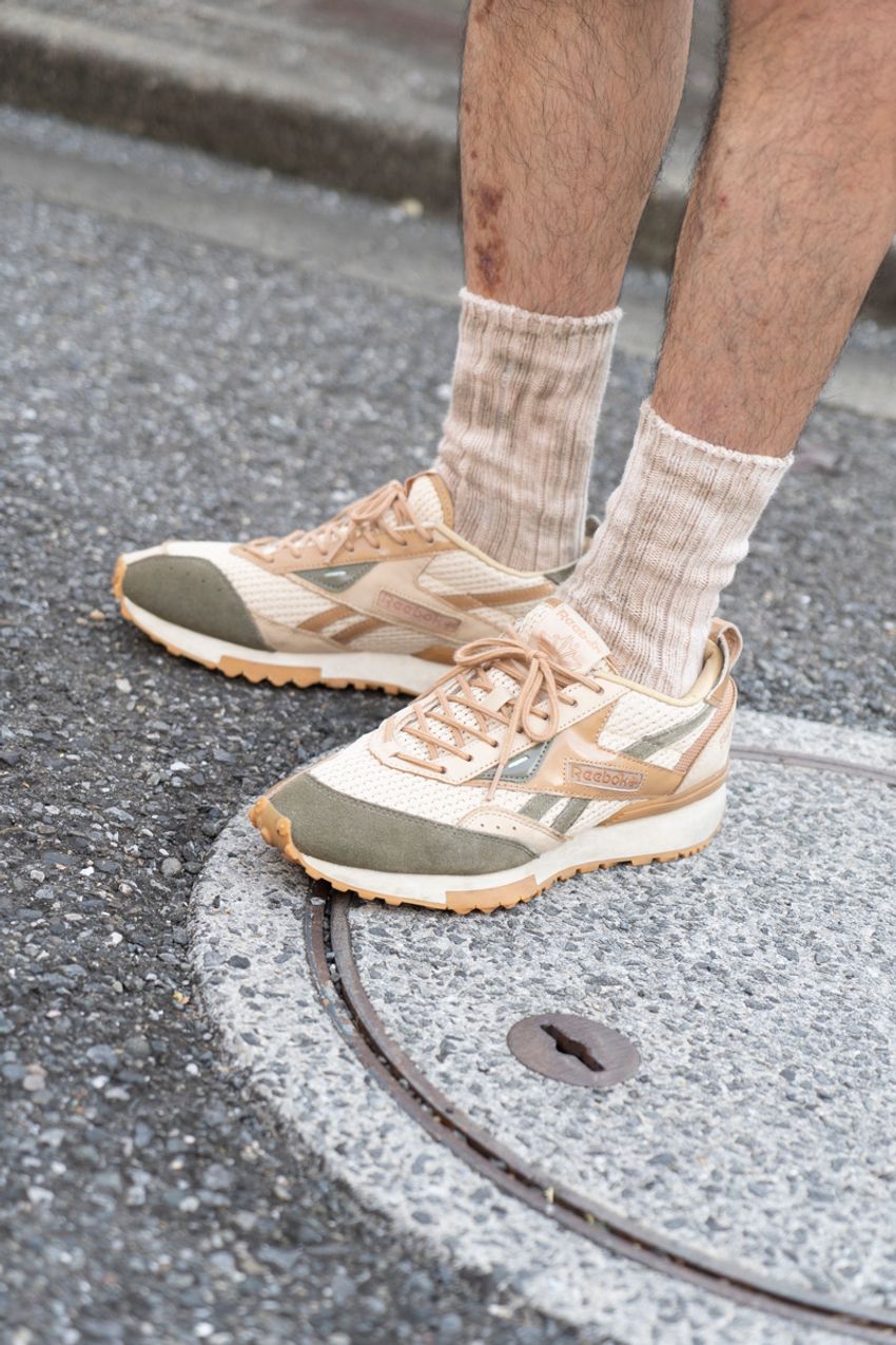 今が旬の"茶系アイテム"の取り入れ方！安定＆便利な色を効果的に使った3人のコーデ - 4枚目の画像