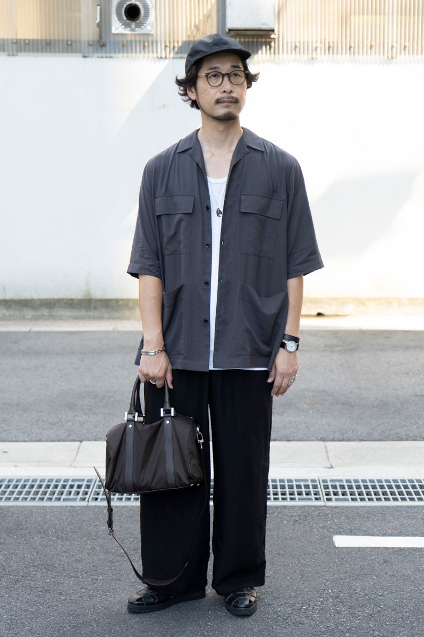 「キャップ×シャツ」のコーデ好例。カタさとユルさを程良く醸す相乗効果の威力！ - 6枚目の画像