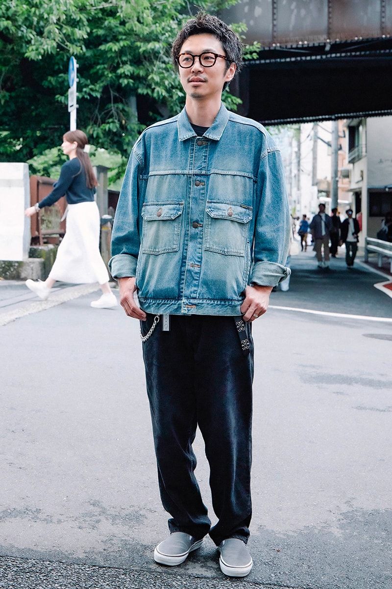 Gジャン=シュプリーム パンツ=リーバイス スニーカー=ヴァンズ 眼鏡=ジンズ