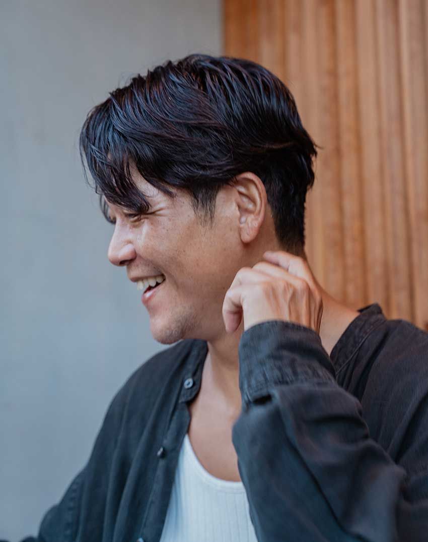 「基本、デニムは穿かん」俳優・駿河太郎さんを突撃パパラッチ！カルチャー香るコーデを徹底分解 - 25枚目の画像