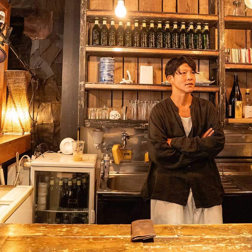 「基本、デニムは穿かん」俳優・駿河太郎さんを突撃パパラッチ！カルチャー香るコーデを徹底分解 - 27枚目の画像