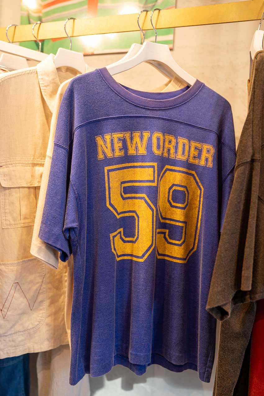 「基本、デニムは穿かん」俳優・駿河太郎さんを突撃パパラッチ！カルチャー香るコーデを徹底分解 - 22枚目の画像