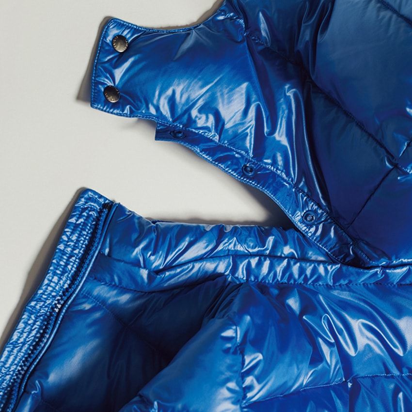 フードは大人用、子供用ともに取り外し可能。気分に合わせて使い分けを。