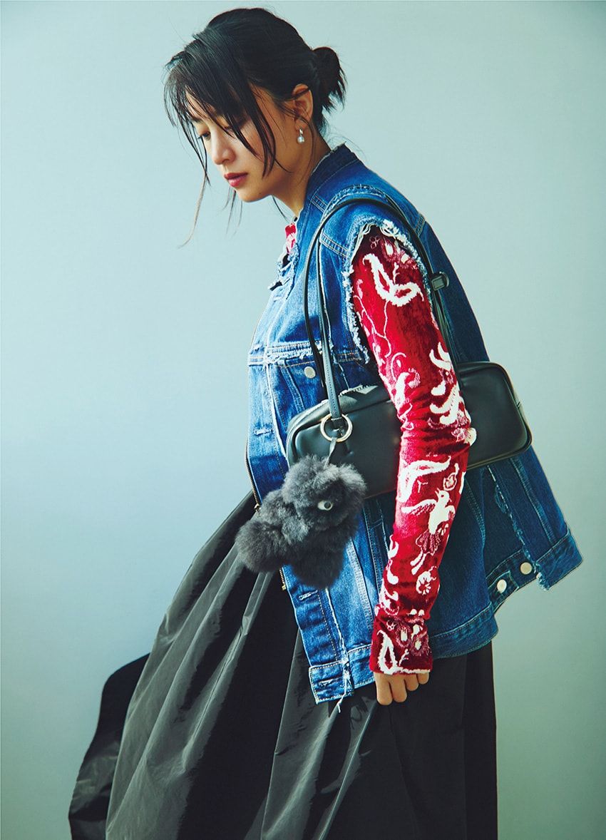 山本美月の”私的デニムスタイル”3例。旧知のスタイリストがプライベートな装いを表現 - 3枚目の画像