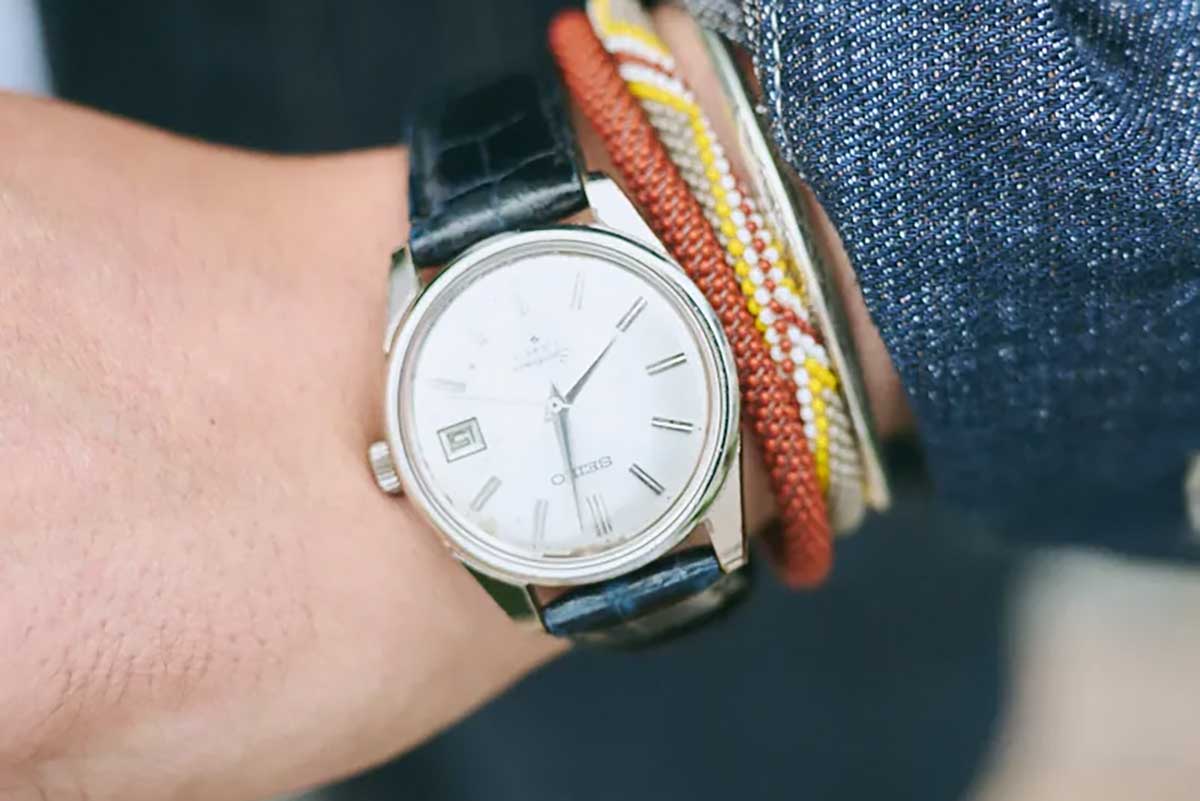 スポーツ→ドレス】時計の新潮流“レザーベルトの渋デザイン”が今