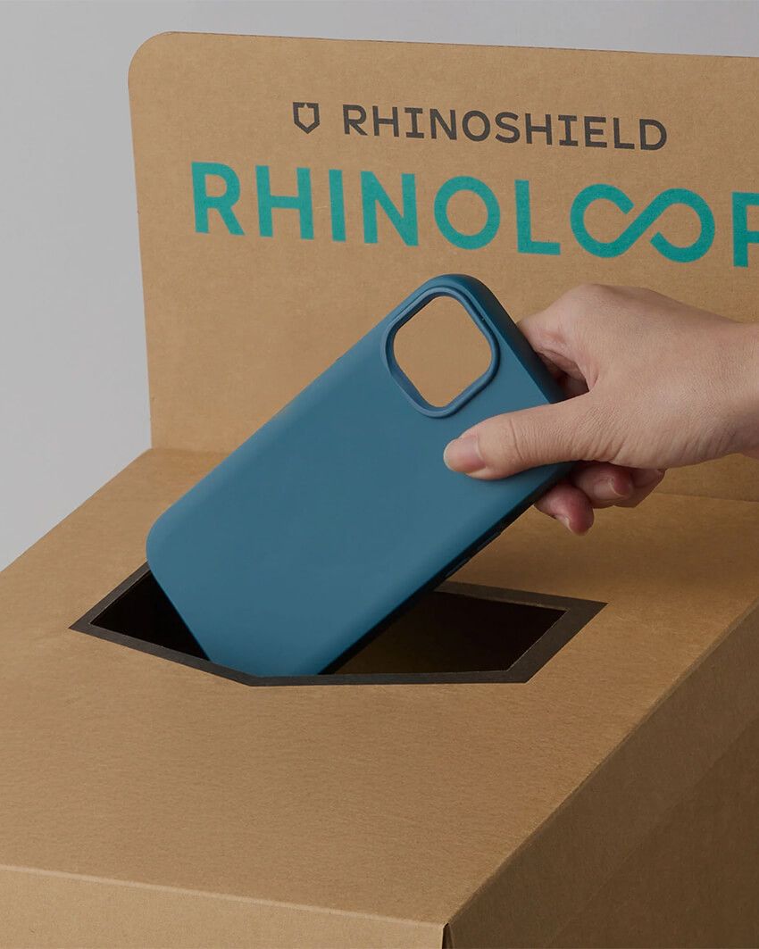 郵送や店頭のボックスで使用済みケースを回収するリサイクルプログラムを展開中