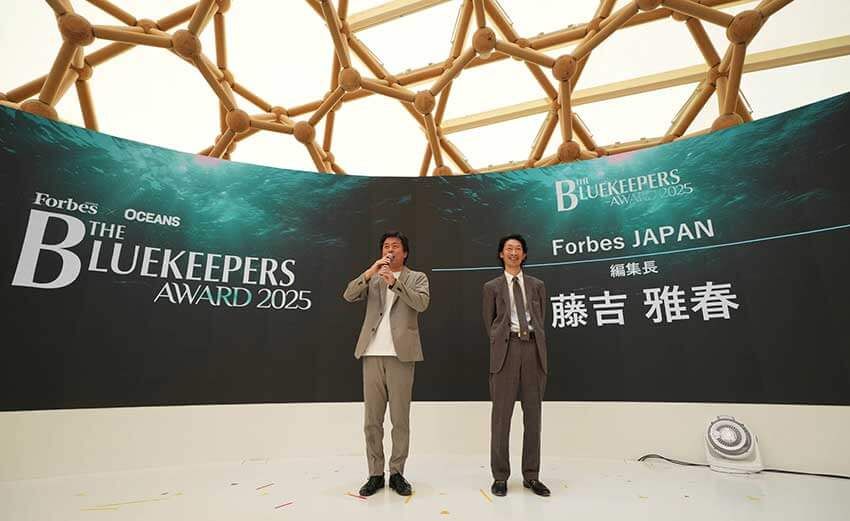 左から、Forbes JAPAN編集長・藤吉雅春、OCEANS編集長・原亮太