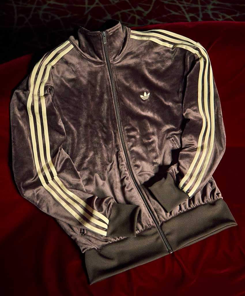 「トラックトップ」1万4300円／アディダス オリジナルス　https://www.adidas.jp/originals