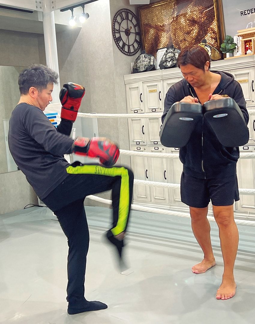 道場での練習風景。「負けん気の強さと、打ち返しの反応の早さが素晴らしい」とは小比類巻さんの弁。