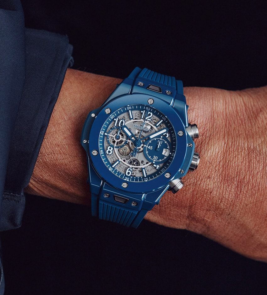 セラミックケース、42㎜幅、自動巻き。331万1000円／ウブロ（LVMHウォッチ・ジュエリー ジャパン ウブロ　03-5635-7055）