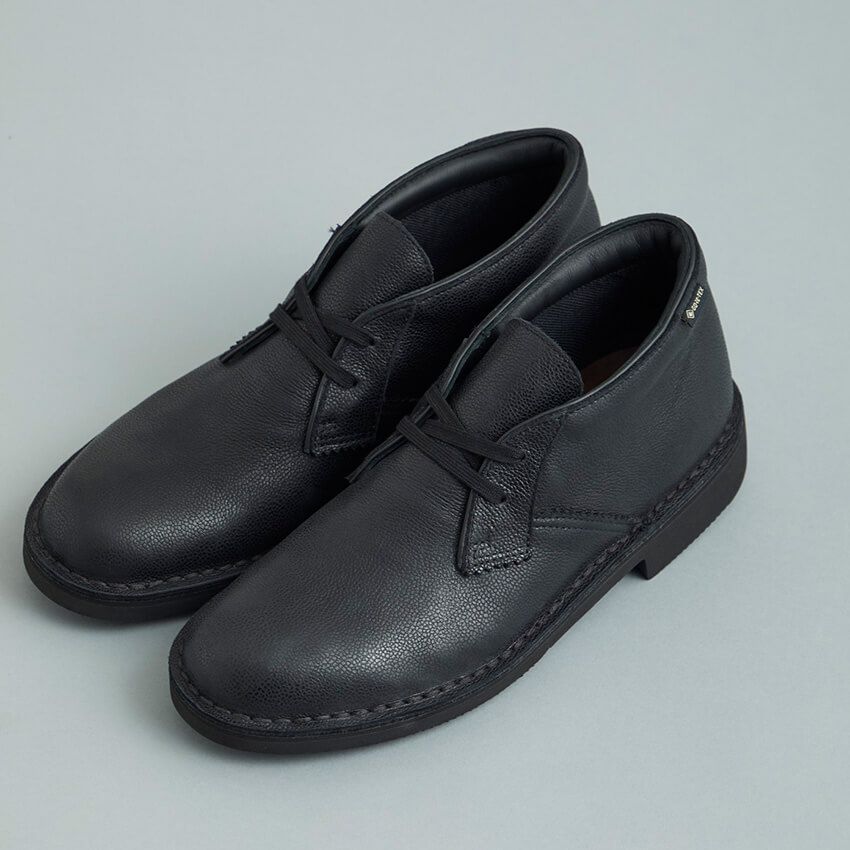 リリースは10月23日。「デザートブーツ」3万4100円／クラークス（ユナイテッドアローズ 六本木ヒルズ店　050-8893-4217）