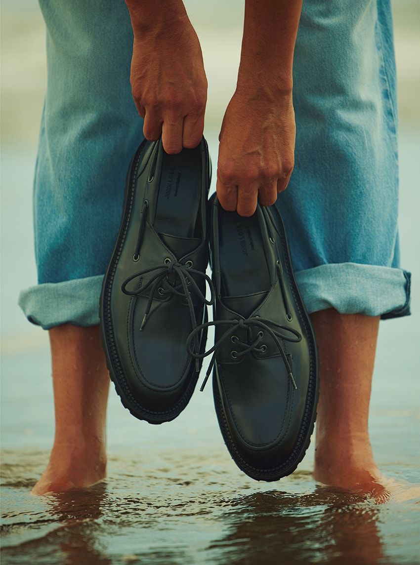 25万9600円／ジョン ロブ（ジョン ロブ ジャパン　03-6267-6010）