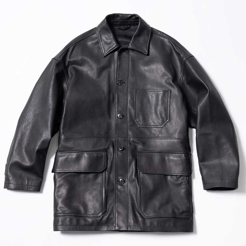 「イレーヴ」のレザーコート（菊池さん 私物）