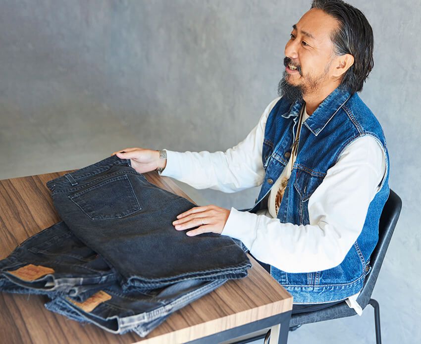 和田 純（わだ・じゅん）●ポールスミスでの勤務を経て、ナノ・ユニバースへ転職。売り場の最前線でシーンの動向を感じてきた経験は、ファッションディレクターとして活躍する今に活かされている。日常に寄り添うオリジナルアイテムやコラボレーション企画の多くは、世代を問わず高い支持を獲得している。