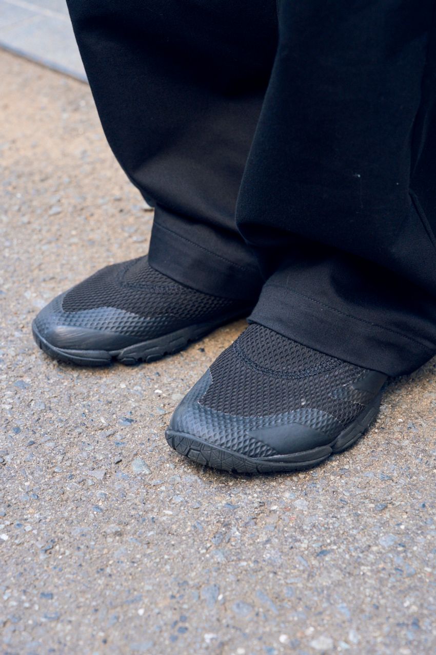 「シャツ+パンツ+スニーカー」カジュアルのド定番を着こなすコツは街の洒落者に学べ！ - 13枚目の画像