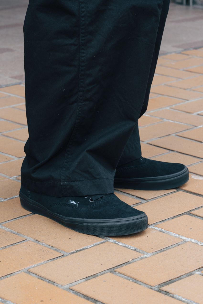 「シャツ+パンツ+スニーカー」カジュアルのド定番を着こなすコツは街の洒落者に学べ！ - 5枚目の画像