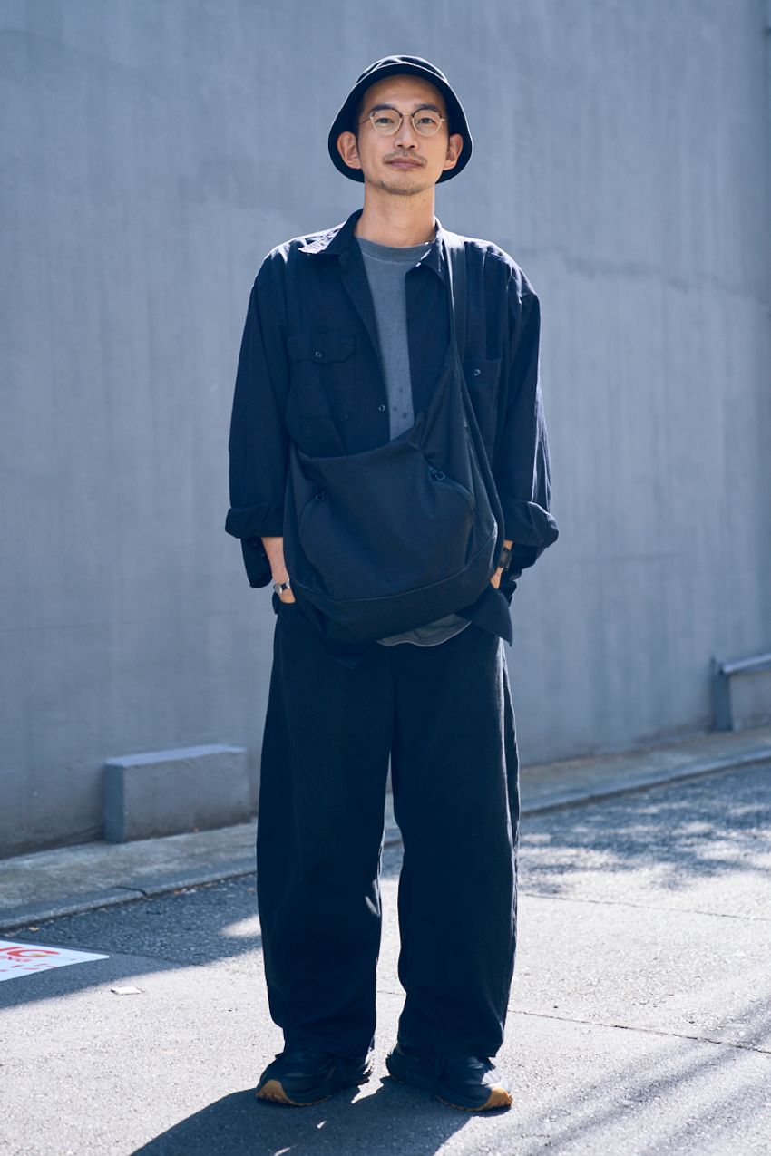 秋冬こそ表情をつけて“オールブラック”を満喫！5人のスナップに見るコーデのヒント - 2枚目の画像