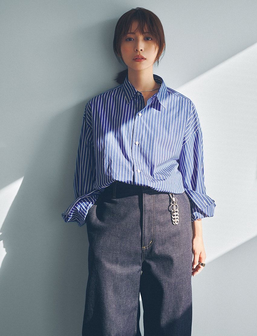 長濱ねる「メンズ服も好きなんです」。ストライプシャツに「チューダー」のダイバーズを着用 - 2枚目の画像