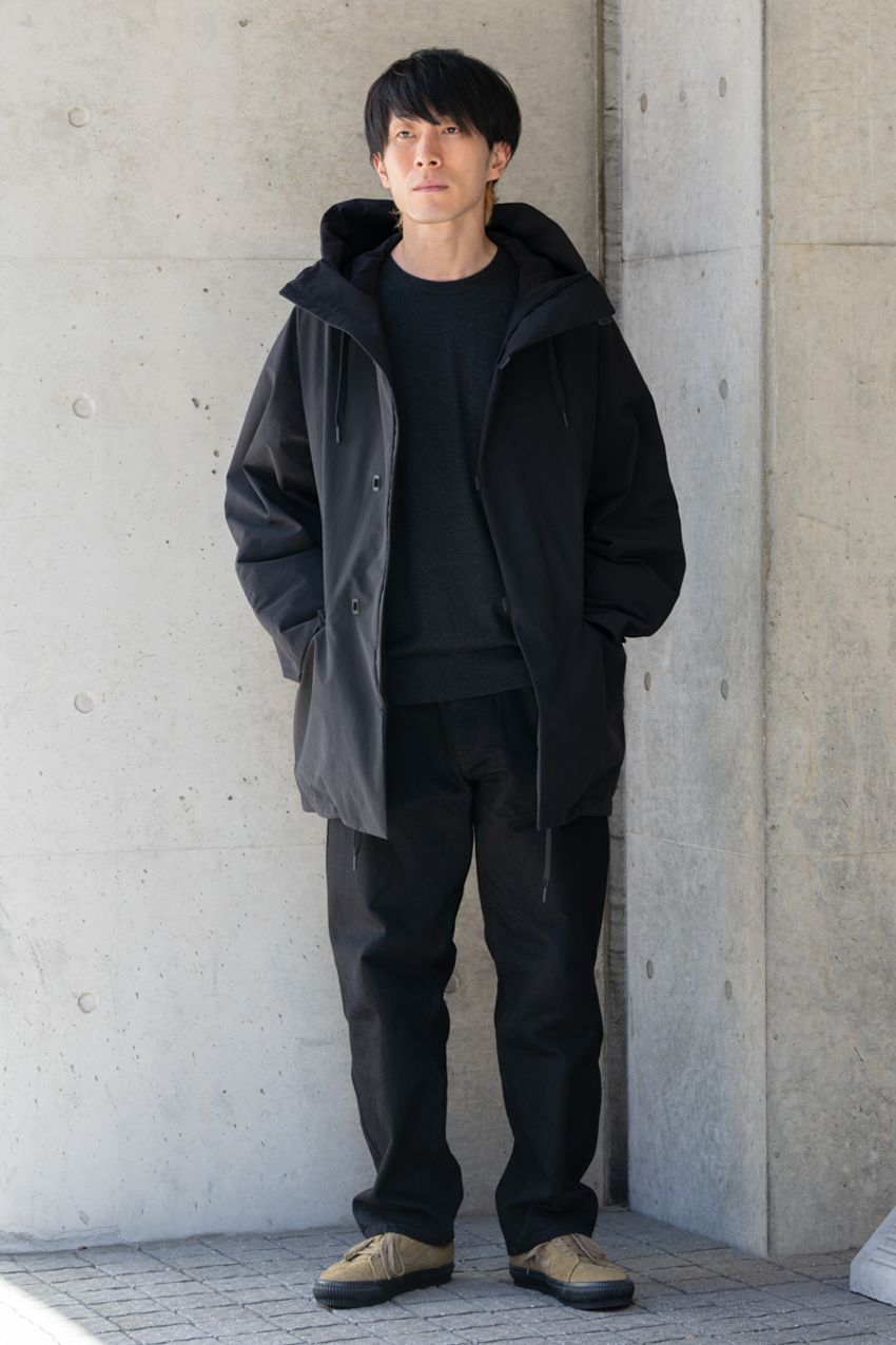 【最新版】やっぱり「黒い服」が調子いい！“オールブラックス”5選を街角スナップで - 6枚目の画像