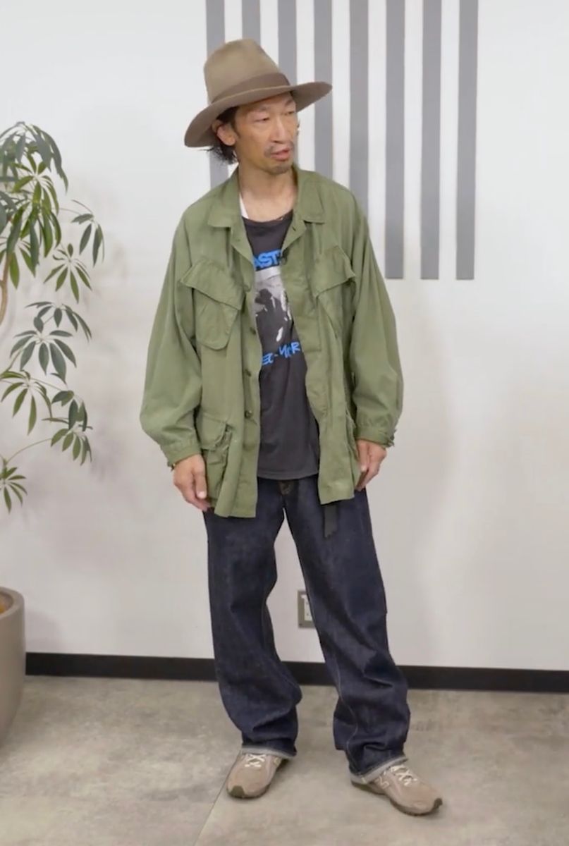 ハラ（178cm、60kg）は「デンハム」の32サイズを着用