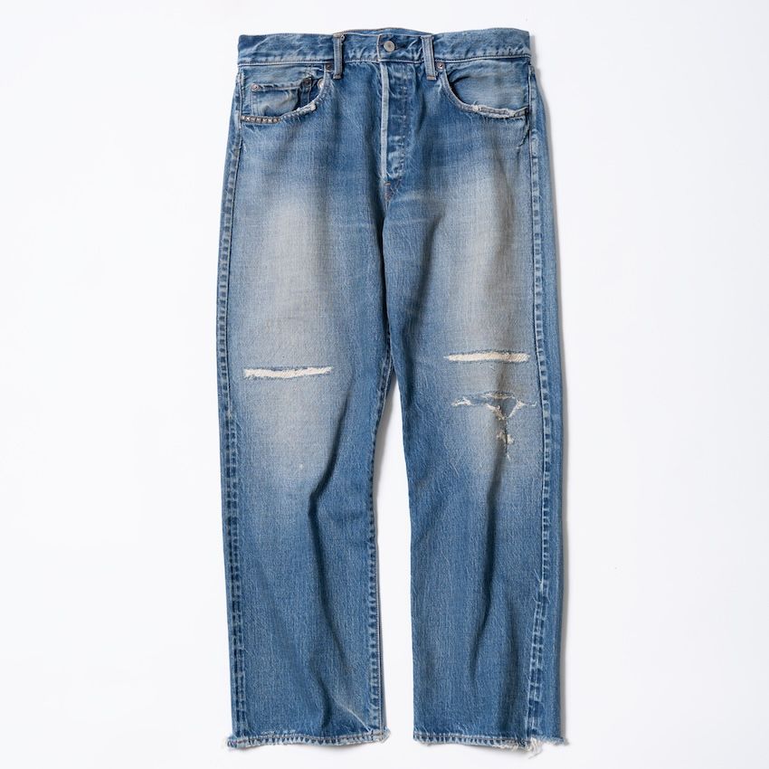 ヒステリックグラマー「AAR加工ストレートデニムパンツ」 6万9300円／ヒステリックグラマー（ヒステリックグラマー　03-3478-8471）
