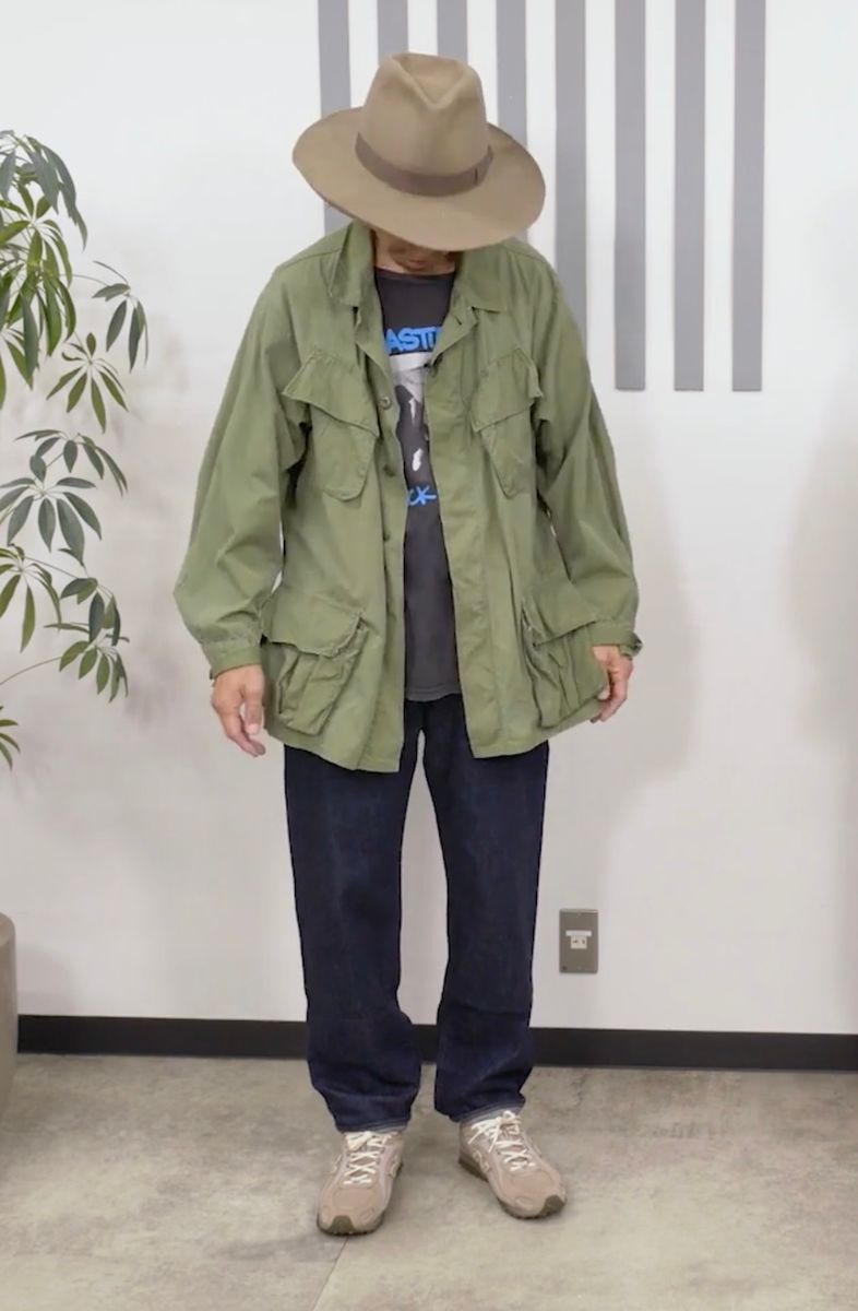 ハラ（178cm、60kg）は「ジャパンブルージーンズ」の30サイズを着用