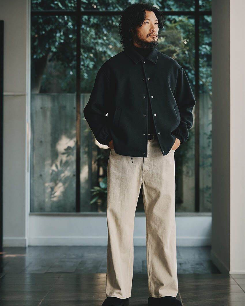 ジャケット0万0000円、ニット０万0000円、デニム０万0000円／以上ビーミング by ビームス、靴０万0000円／クラークス（すべてビーミング ライフストア by ビームス ららぽーとTOKYO-BAY店　047-436-6500）