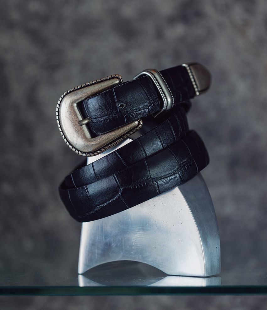 ベルト3万3000円／アルベルト ルティ（アマン　03-6805-0527）