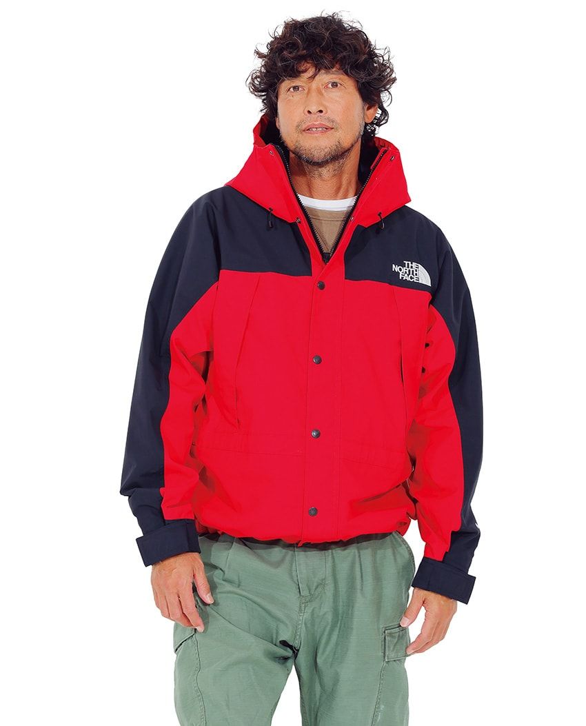 4万4000円／ザ・ノース・フェイス（ゴールドウイン　0120-307-560）、パンツ5万2800円／ノンネイティブ（ザ ノンネイティブ ショップ　03-5990-4720）