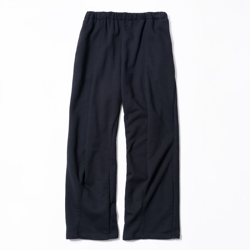 スウェットパンツ 2万7500円／インターナショナルギャラリービームス（インターナショナルギャラリー ビームス　03-3470-3948）