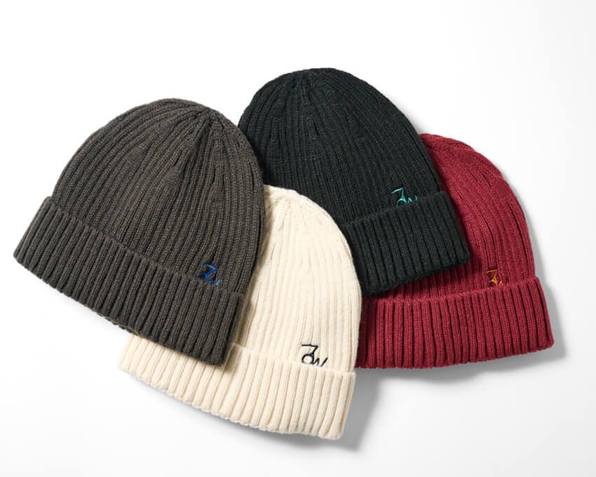 ロゴが効いた普段使いしやすいニットキャップ