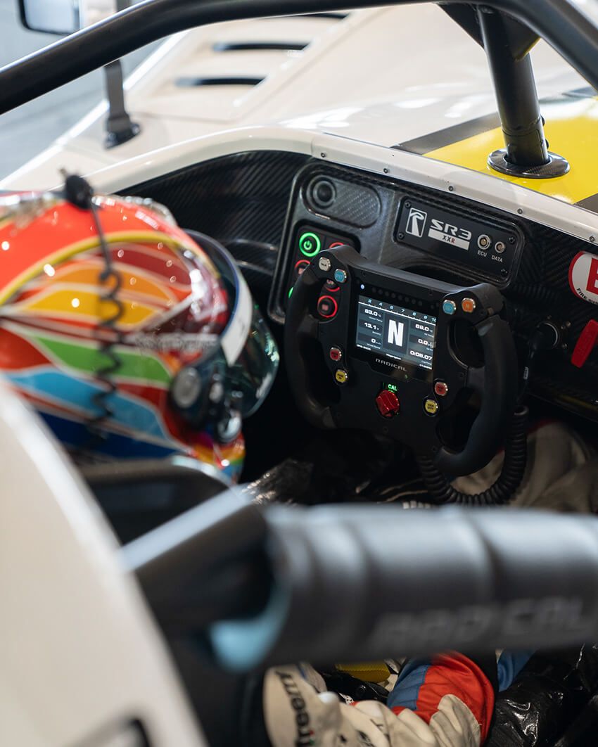 超スペックの英国発レーシーングカー「ラディカル」に乗ってみた！日本再上陸で今後に期待 - 1枚目の画像